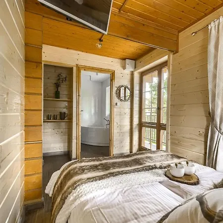 Franciszek Homestay